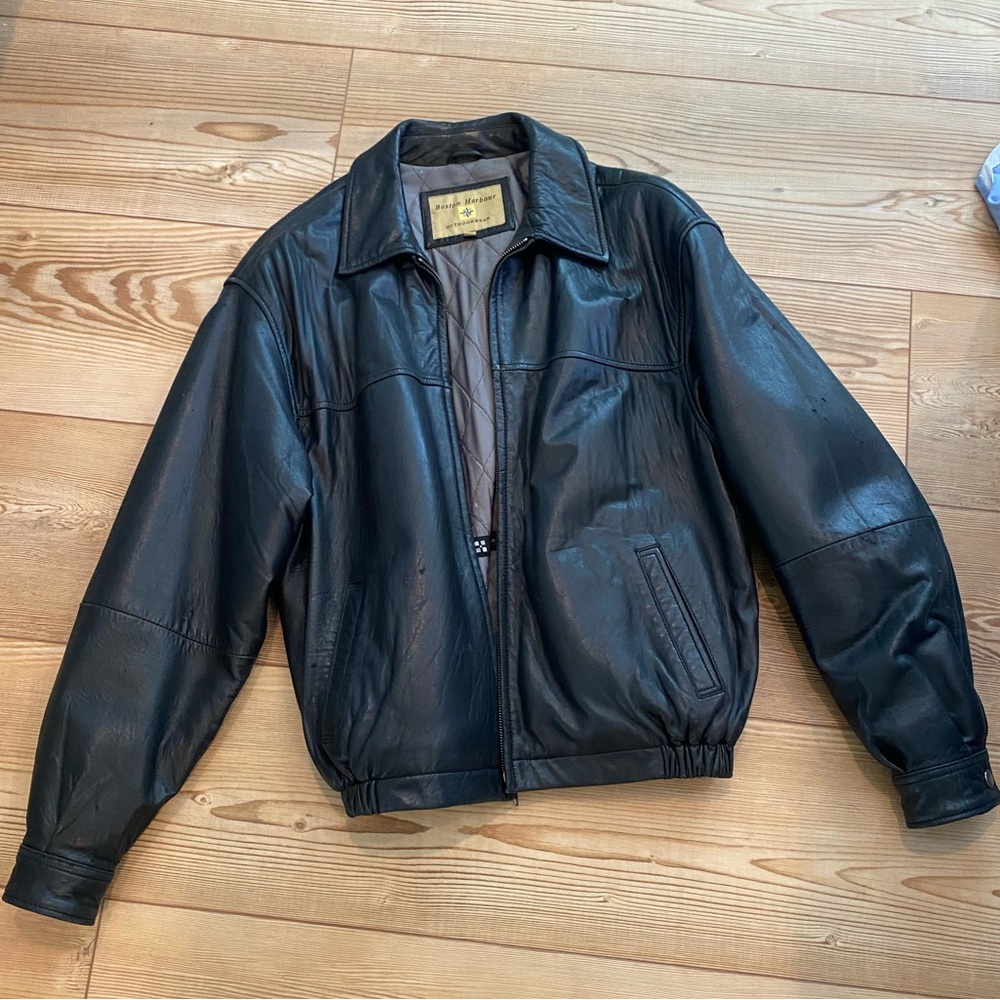 Men's Black Leather Bomber Jacket - Classic Varsity Style